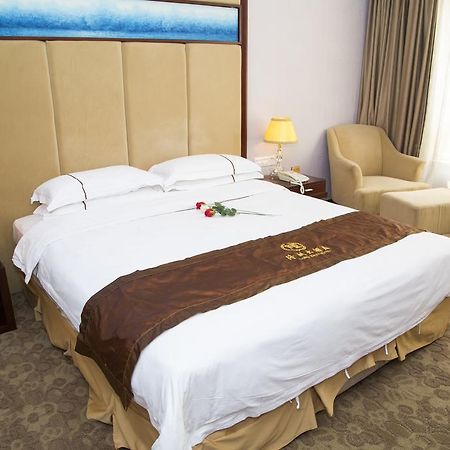 Long Zhou Grand Hotel Guangzhou Luaran gambar