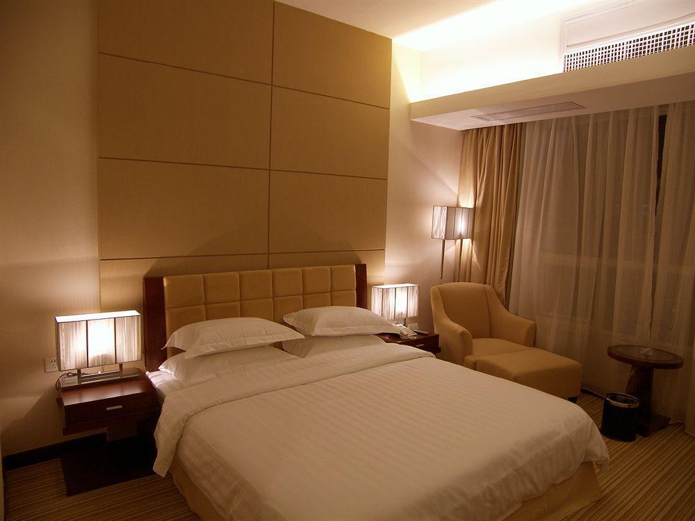 Long Zhou Grand Hotel Guangzhou Luaran gambar