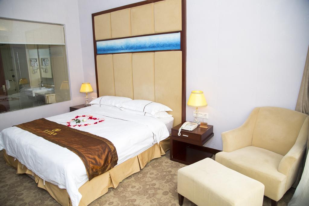Long Zhou Grand Hotel Guangzhou Luaran gambar