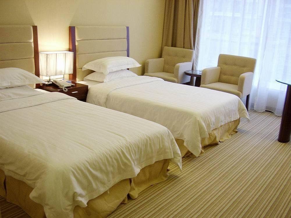 Long Zhou Grand Hotel Guangzhou Luaran gambar